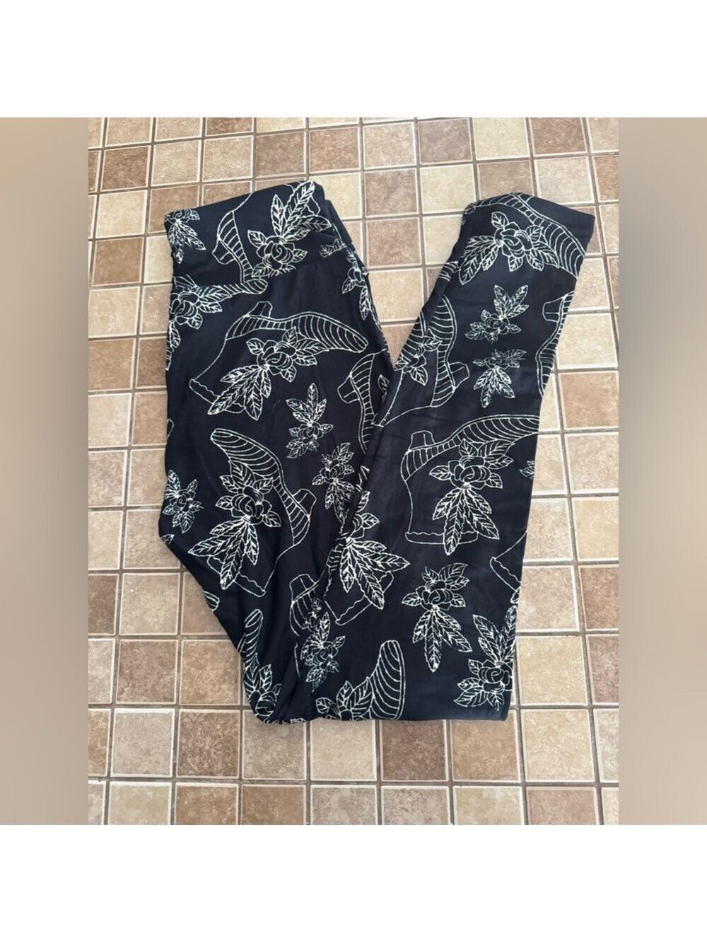 Lularoe Leggings One Size NWOT